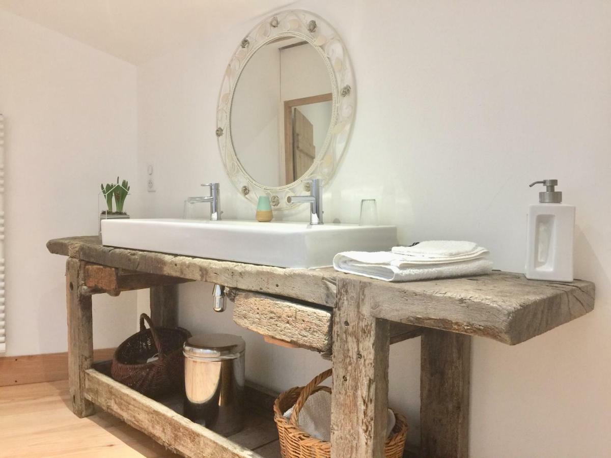 Magnificent Renovated Farmhouse - 10 Min A7 - Apartment Anneyron ภายนอก รูปภาพ